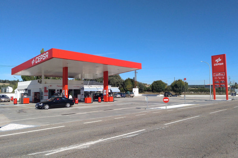 Gasoliner de La Roca de la Sierra
